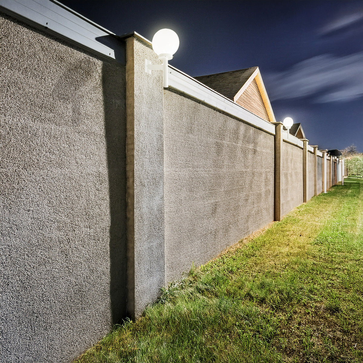 Arbotante Blanco para Pared con globo de Cristal R 14