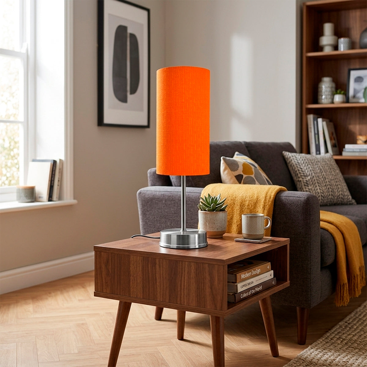 Lámpara de Mesa Base Metálica Color Satín Con Pantalla de Tela