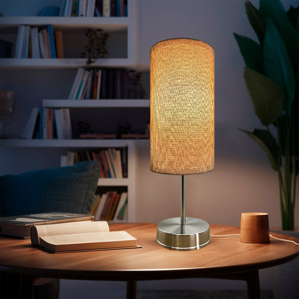 Lámpara de Mesa Base Metálica Color Satín Con Pantalla de Tela